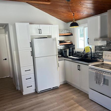 Cozy Chalet Near The Beach Shediac Exteriör bild