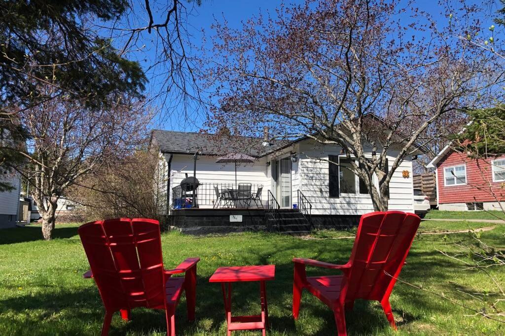 Cozy Chalet Near The Beach Shediac Exteriör bild