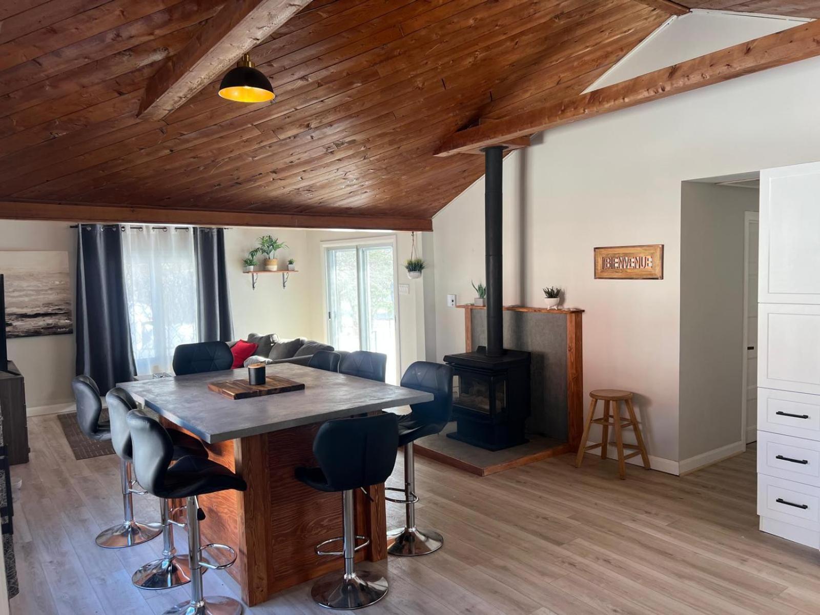 Cozy Chalet Near The Beach Shediac Exteriör bild